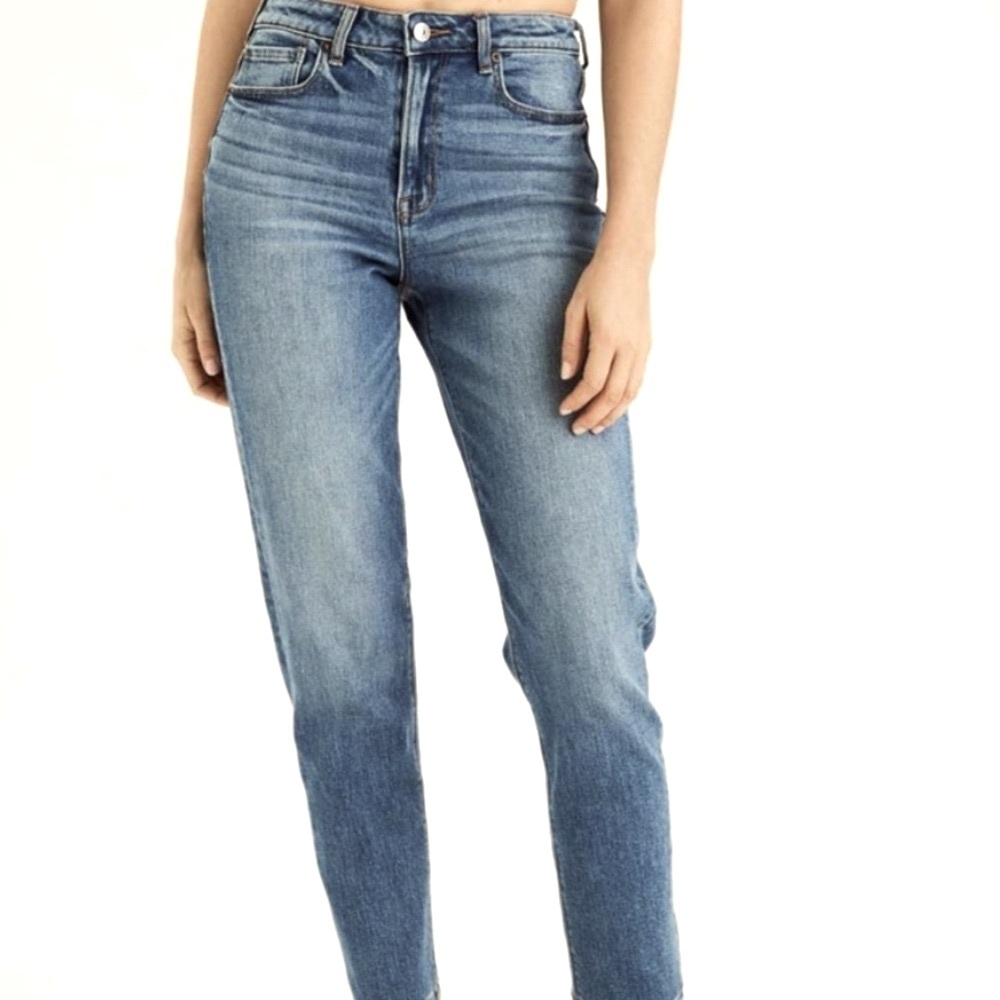 AEO Mom Jeans American Eagle Outfitters- mom jeans - high waist Sz 4 L  EUC